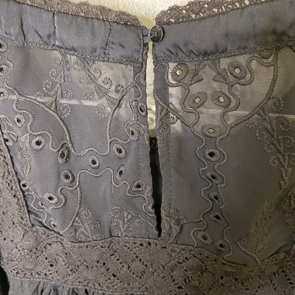 Tiny X Anthropologie Women's Embroidered Eyelet Lace Trim Sleeveless top Size L - Picture 10 of 13